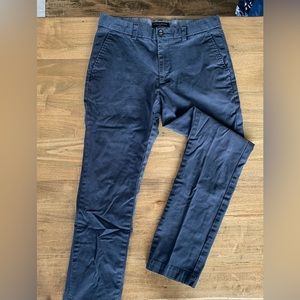 Banana Republic Aiden chino. 31x32